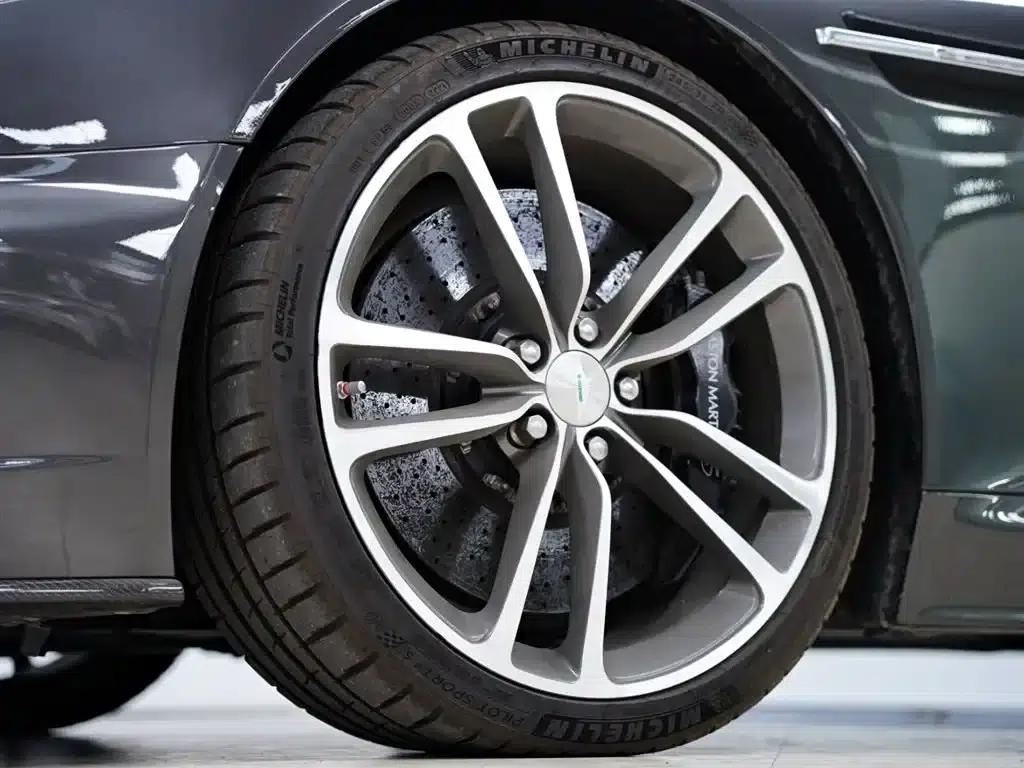 Aston Martin DBS 2009 6.0 Touchtronic Coupe — миниатюра 20