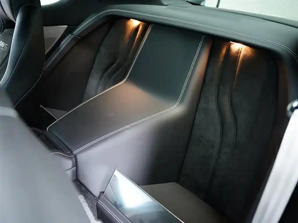 Aston Martin DBS 2009 6.0 Touchtronic Coupe — миниатюра 38