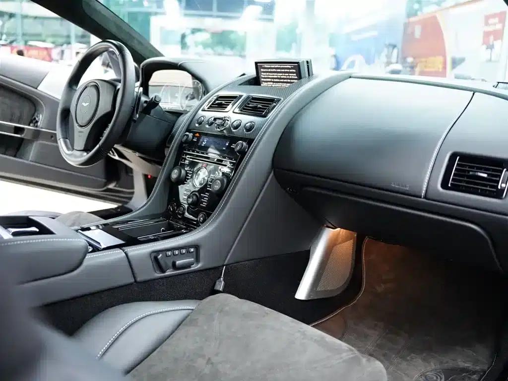 Aston Martin DBS 2009 6.0 Touchtronic Coupe — миниатюра 44