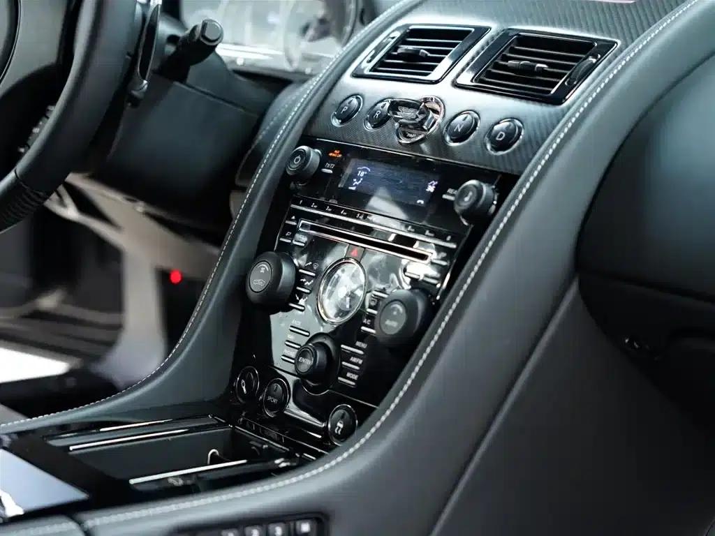 Aston Martin DBS 2009 6.0 Touchtronic Coupe — миниатюра 45