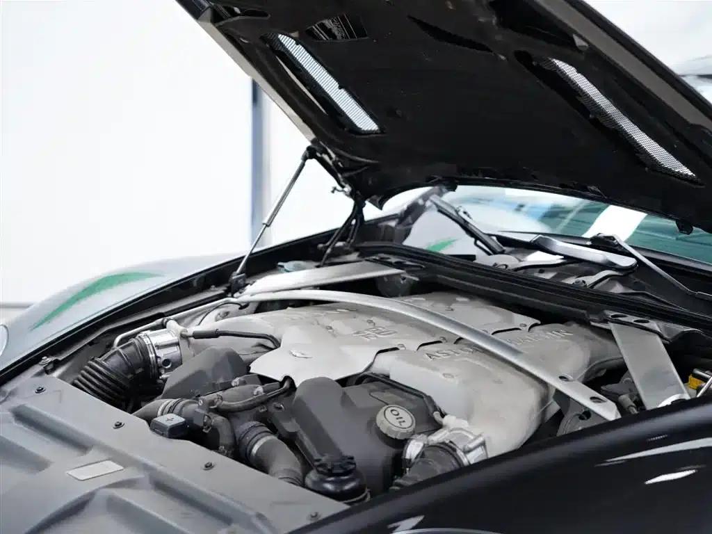 Aston Martin DBS 2009 6.0 Touchtronic Coupe — миниатюра 54