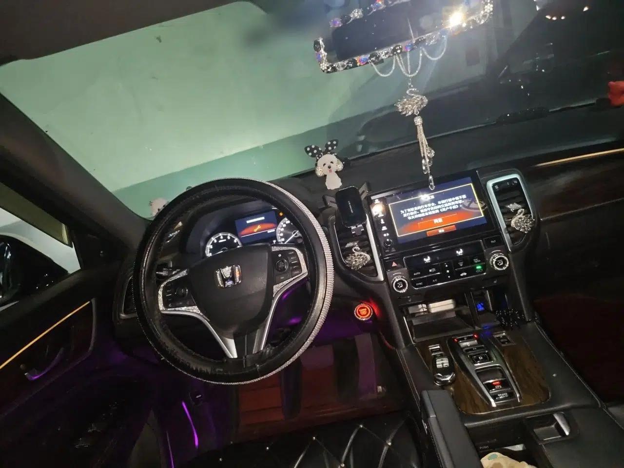 Honda UR-V 2017 370TURBO Four-Wheel Drive Prestige Edition China V — миниатюра 11