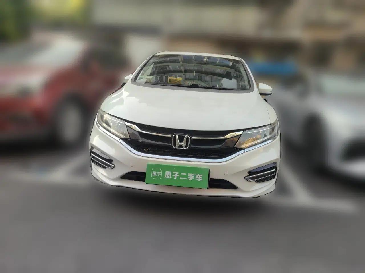 Honda Jade 2017 210 TURBO CVT Luxury Edition 5 Seats — миниатюра 2