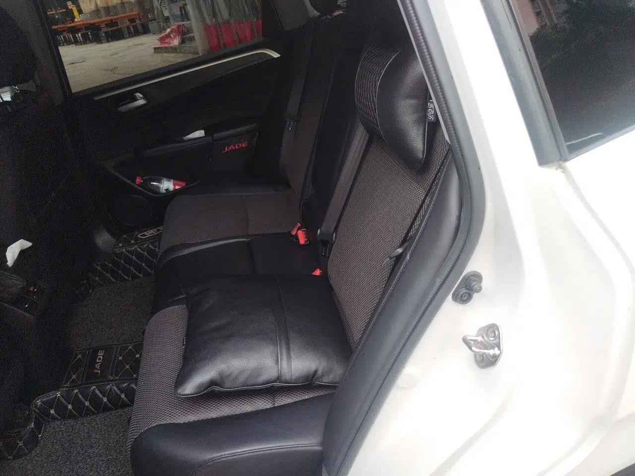 Honda Jade 2017 1.8L automatic Comfort version 5 seats — миниатюра 18
