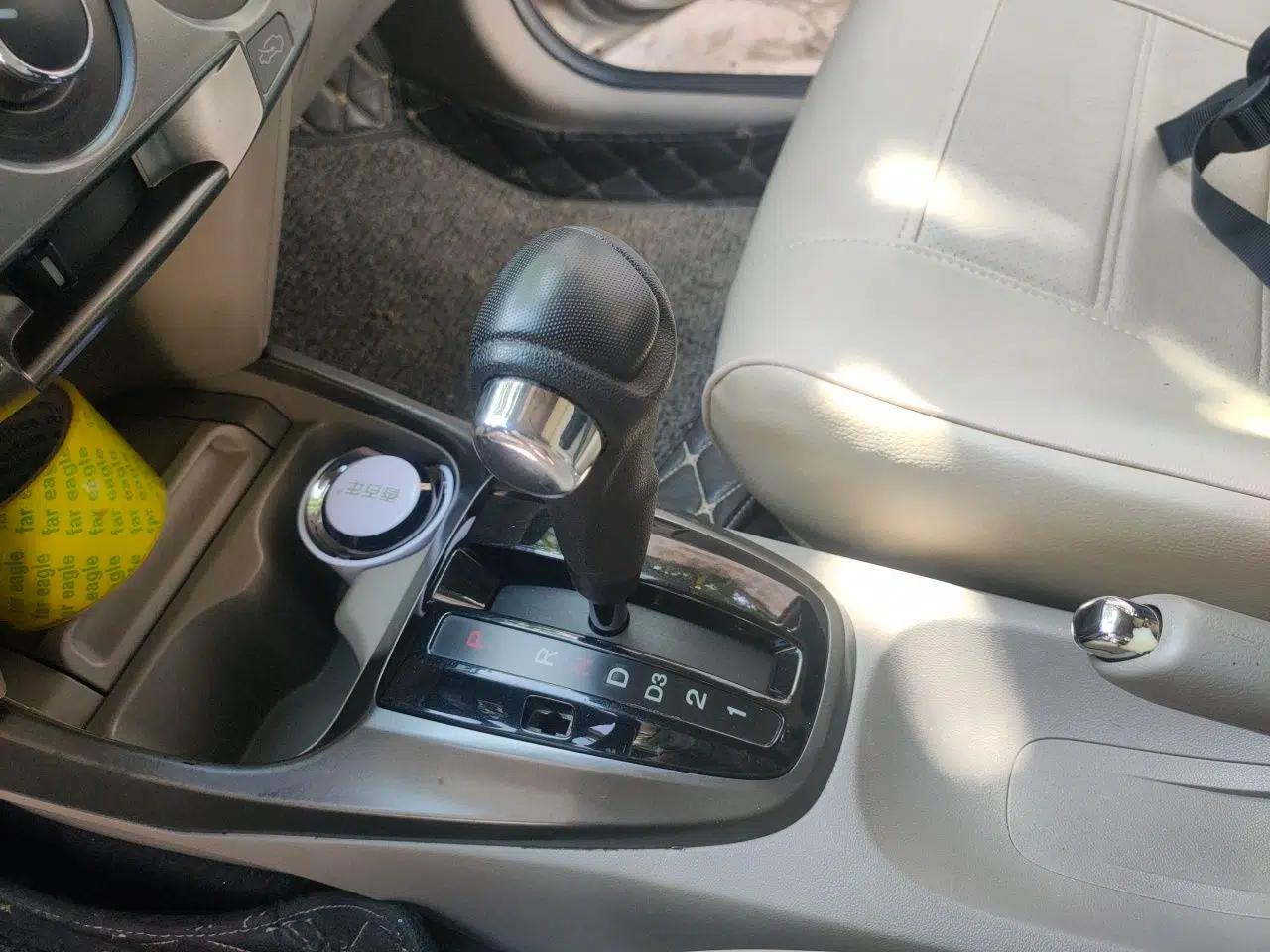 Honda City Classic 2012 1.5L Automatic Elite Edition — миниатюра 15
