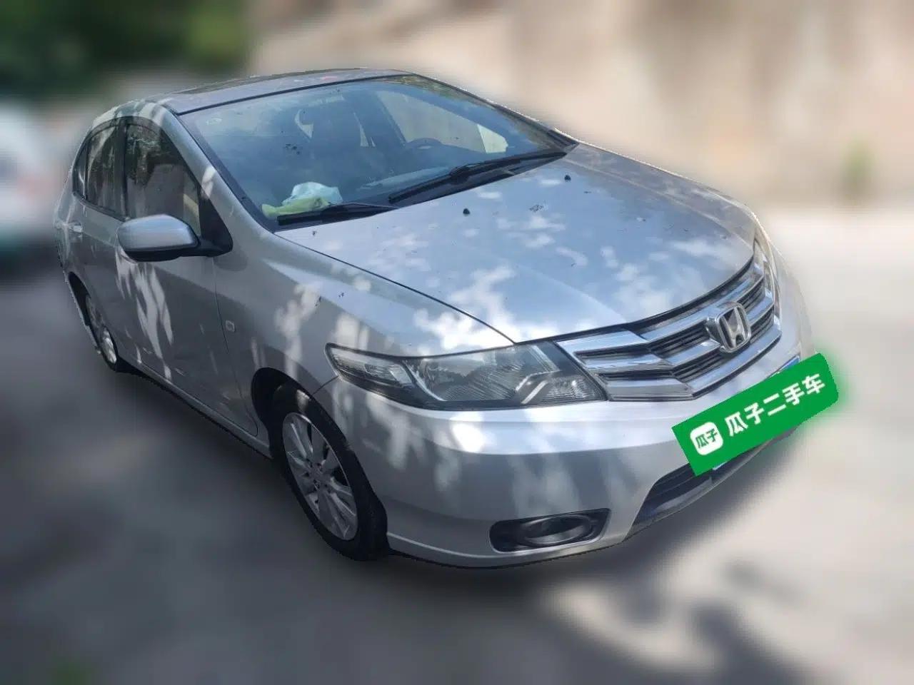 Honda City Classic 2012 1.5L Automatic Elite Edition — миниатюра 3