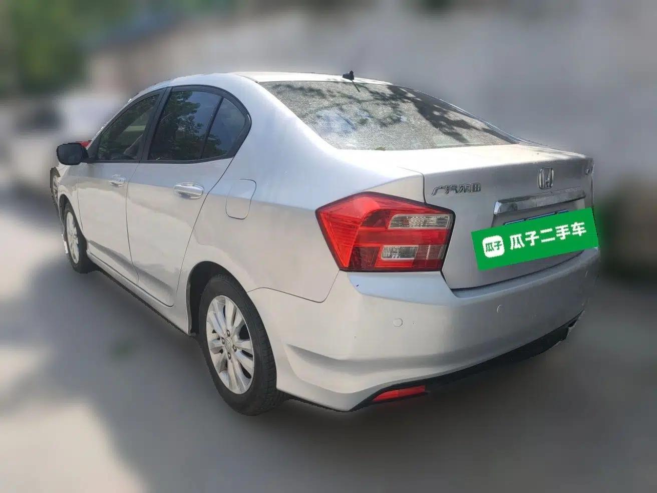 Honda City Classic 2012 1.5L Automatic Elite Edition — миниатюра 4
