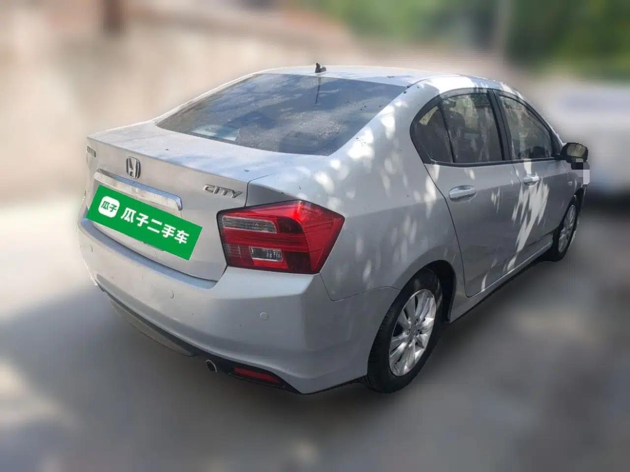 Honda City Classic 2012 1.5L Automatic Elite Edition — миниатюра 6