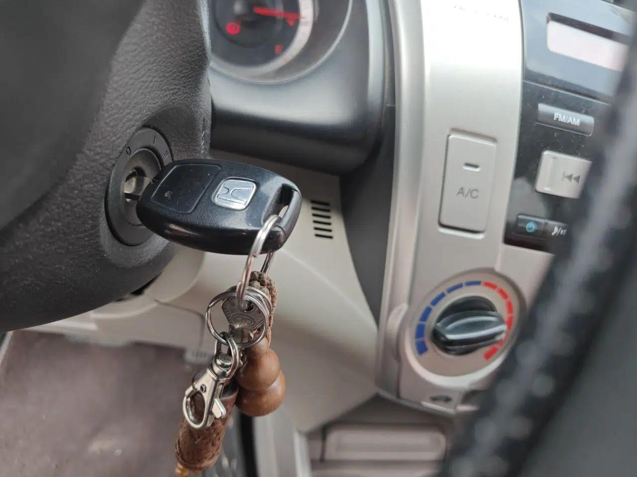 Honda City Classic 2011 1.5L Automatic Elite Edition — миниатюра 9