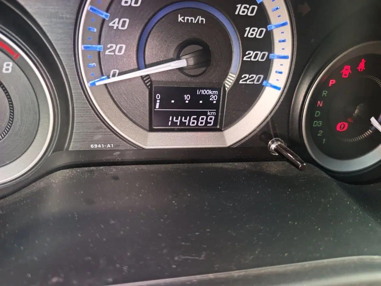 Honda City Classic 2012 1.5L Automatic Elite Edition — миниатюра 13