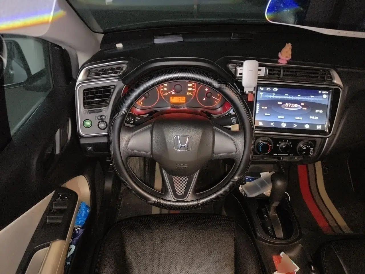 Honda City 2017 1.5L CVT Comfort Version — миниатюра 11