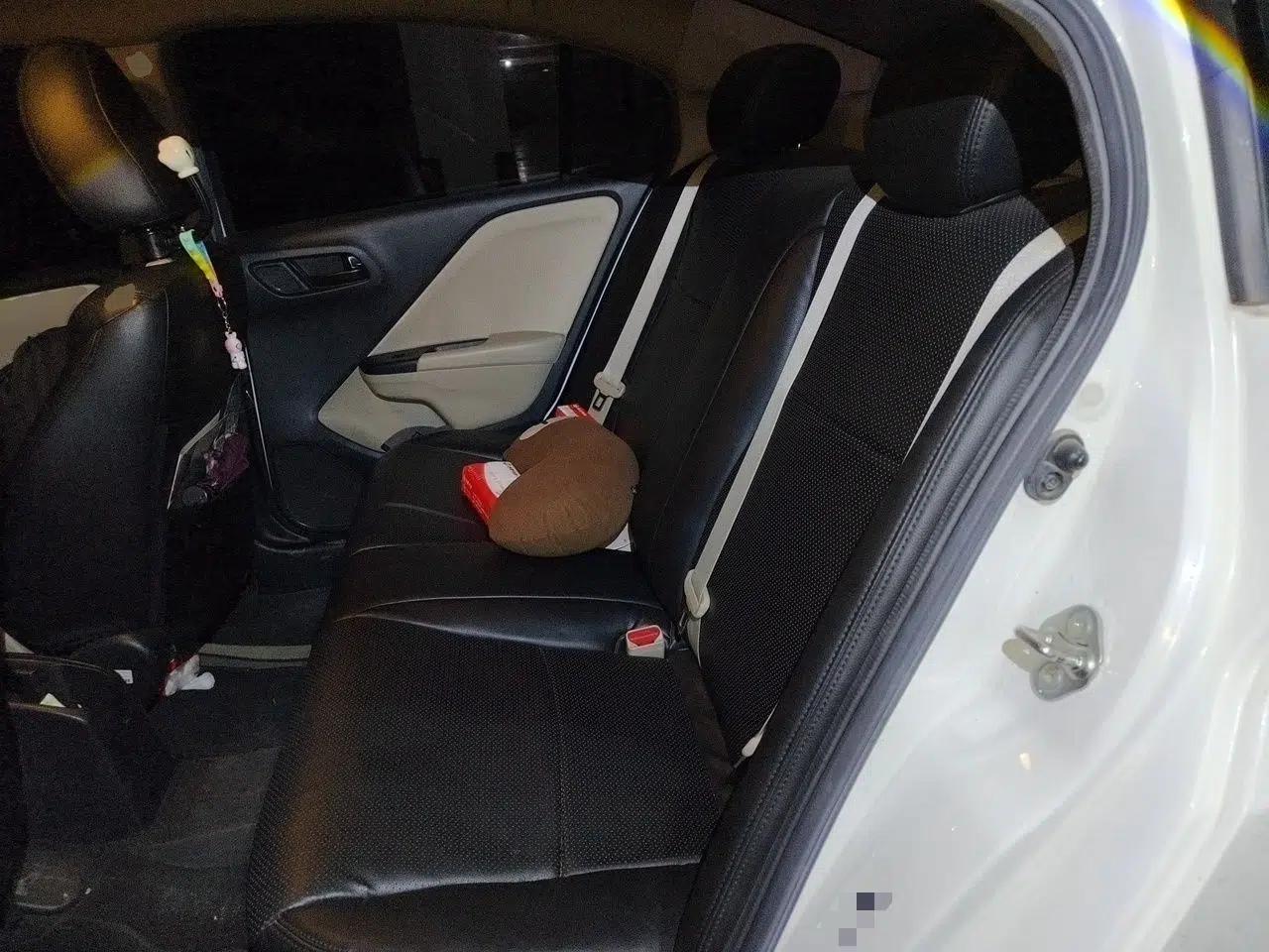 Honda City 2017 1.5L CVT Comfort Version — миниатюра 18