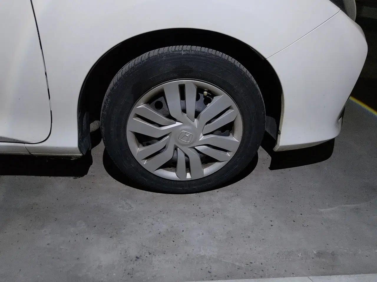 Honda City 2017 1.5L CVT Comfort Version — миниатюра 8