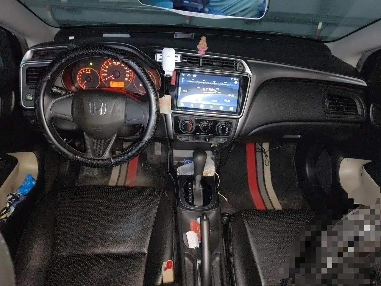 Honda City 2017 1.5L CVT Comfort Version — миниатюра 10