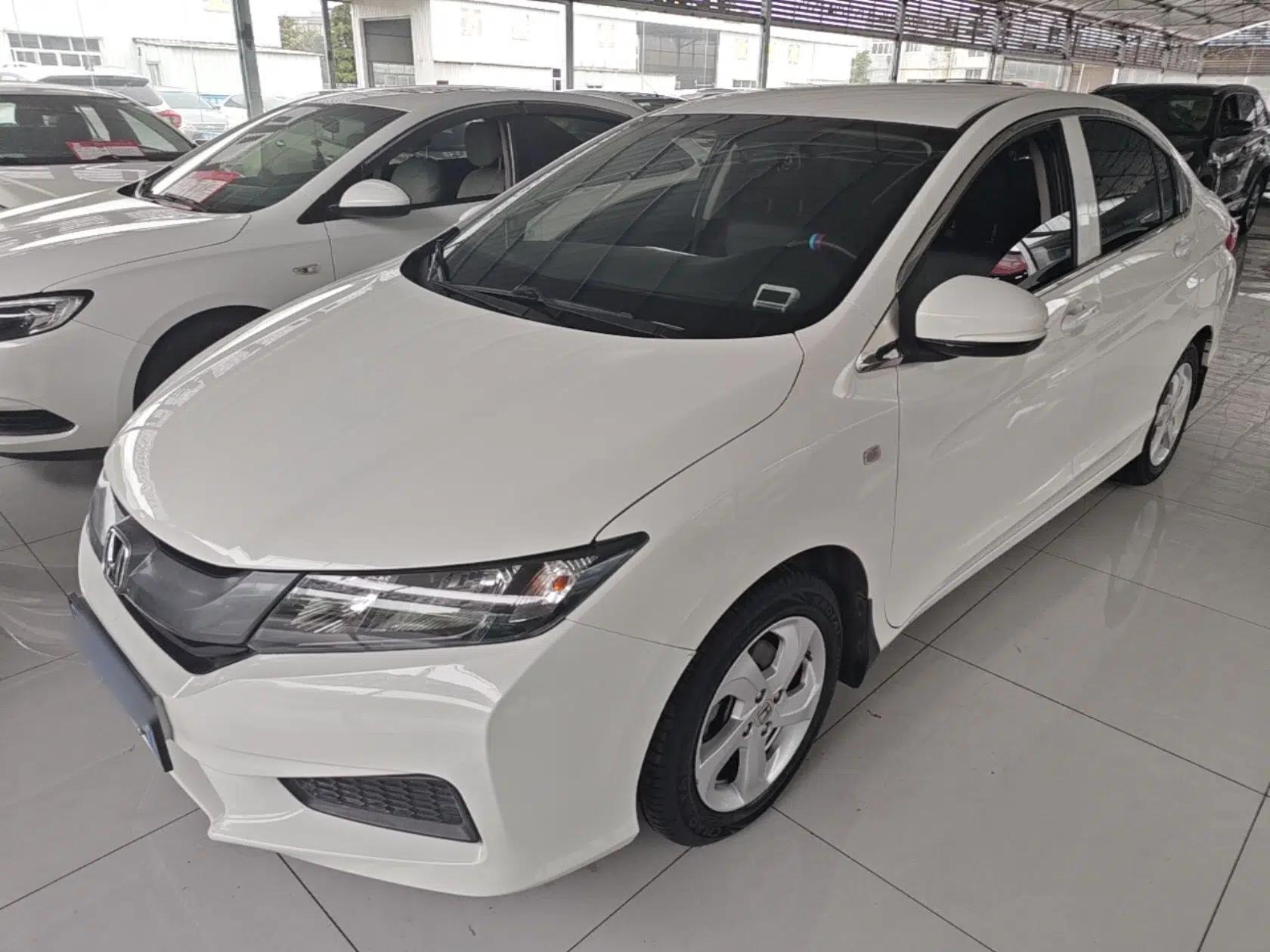 Honda City 2017 1.5L CVT Elite Edition — миниатюра 1