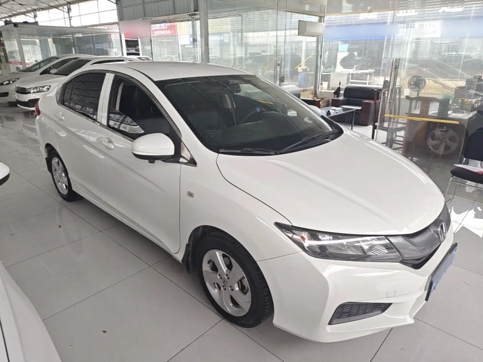 Honda City 2017 1.5L CVT Elite Edition — миниатюра 3
