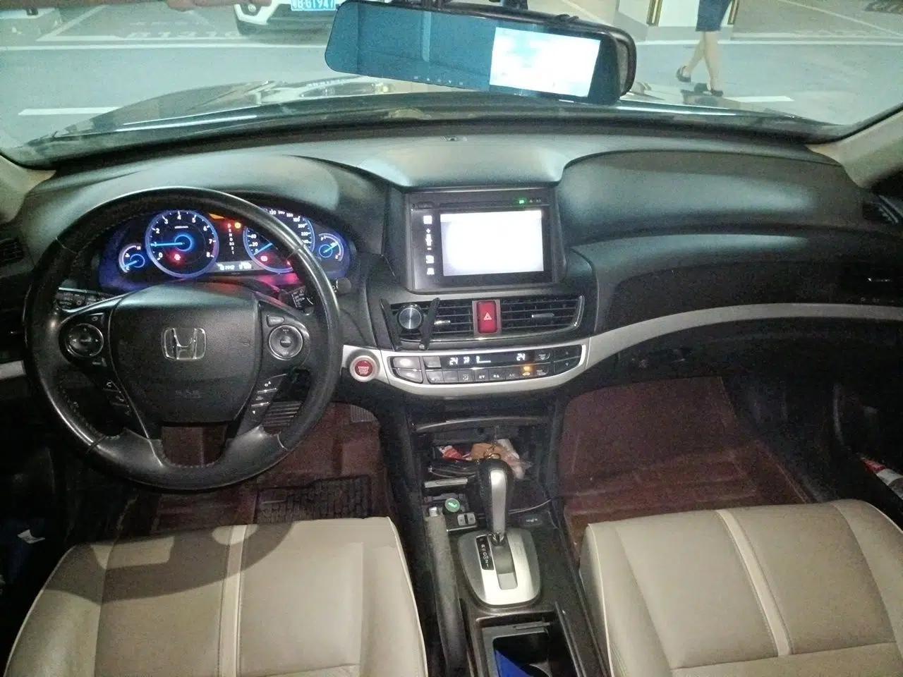 Honda Crosstour 2014 2.4L Luxury Edition — миниатюра 10