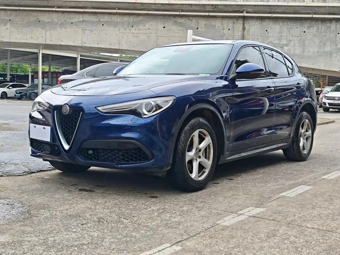 2017 Stelvio 2.0T 200HP Elite Edition — миниатюра 1