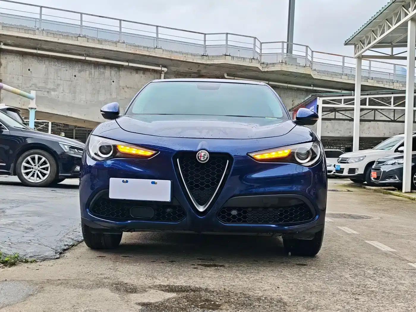 2017 Stelvio 2.0T 200HP Elite Edition — миниатюра 2