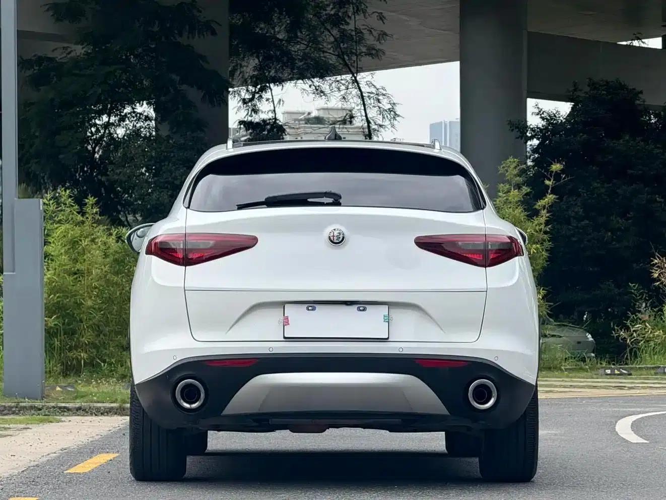 2017 Stelvio 2.0T 280HP Luxury Edition — миниатюра 7