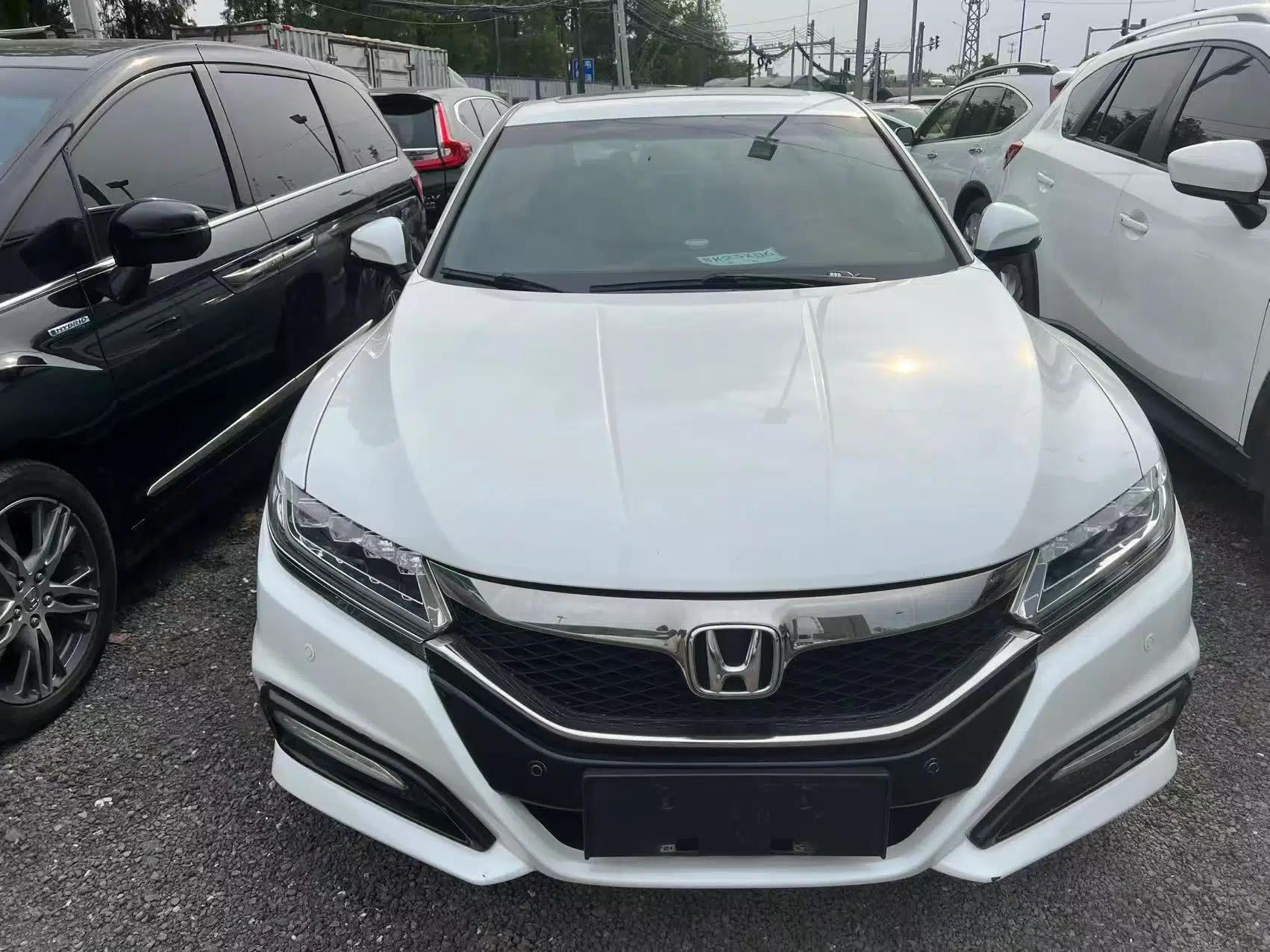 Honda Spirior 2015 2.4L Prestige Edition — миниатюра 2