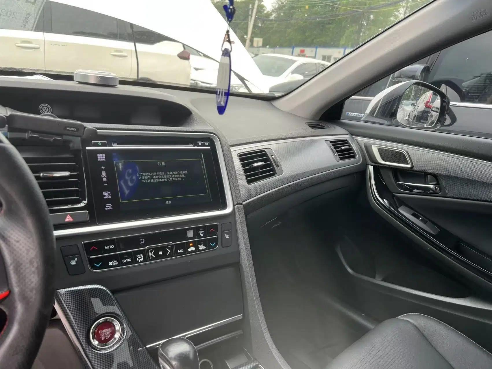 Honda Spirior 2015 2.4L Prestige Edition — миниатюра 13