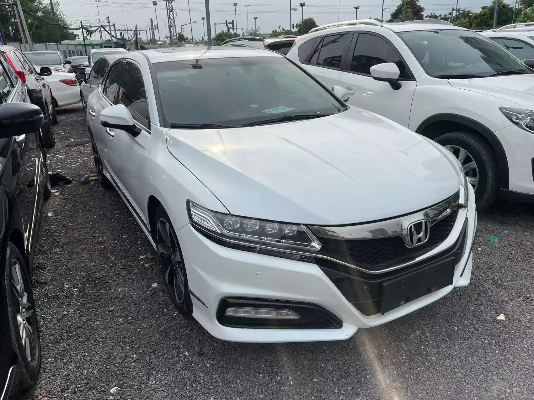 Honda Spirior 2015 2.4L Prestige Edition — миниатюра 3