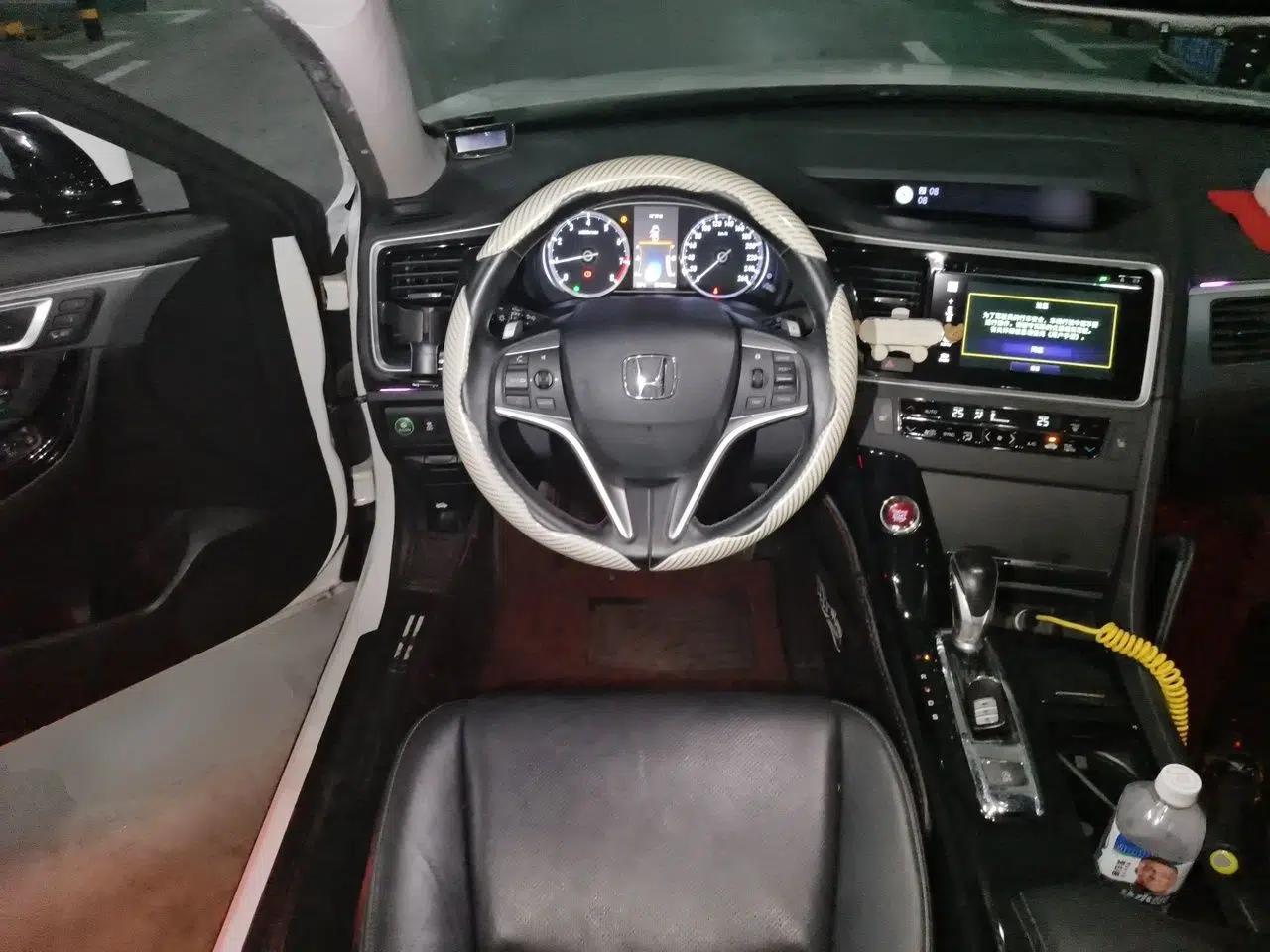 Honda Spirior 2017 2.0L Comfort Edition — миниатюра 11