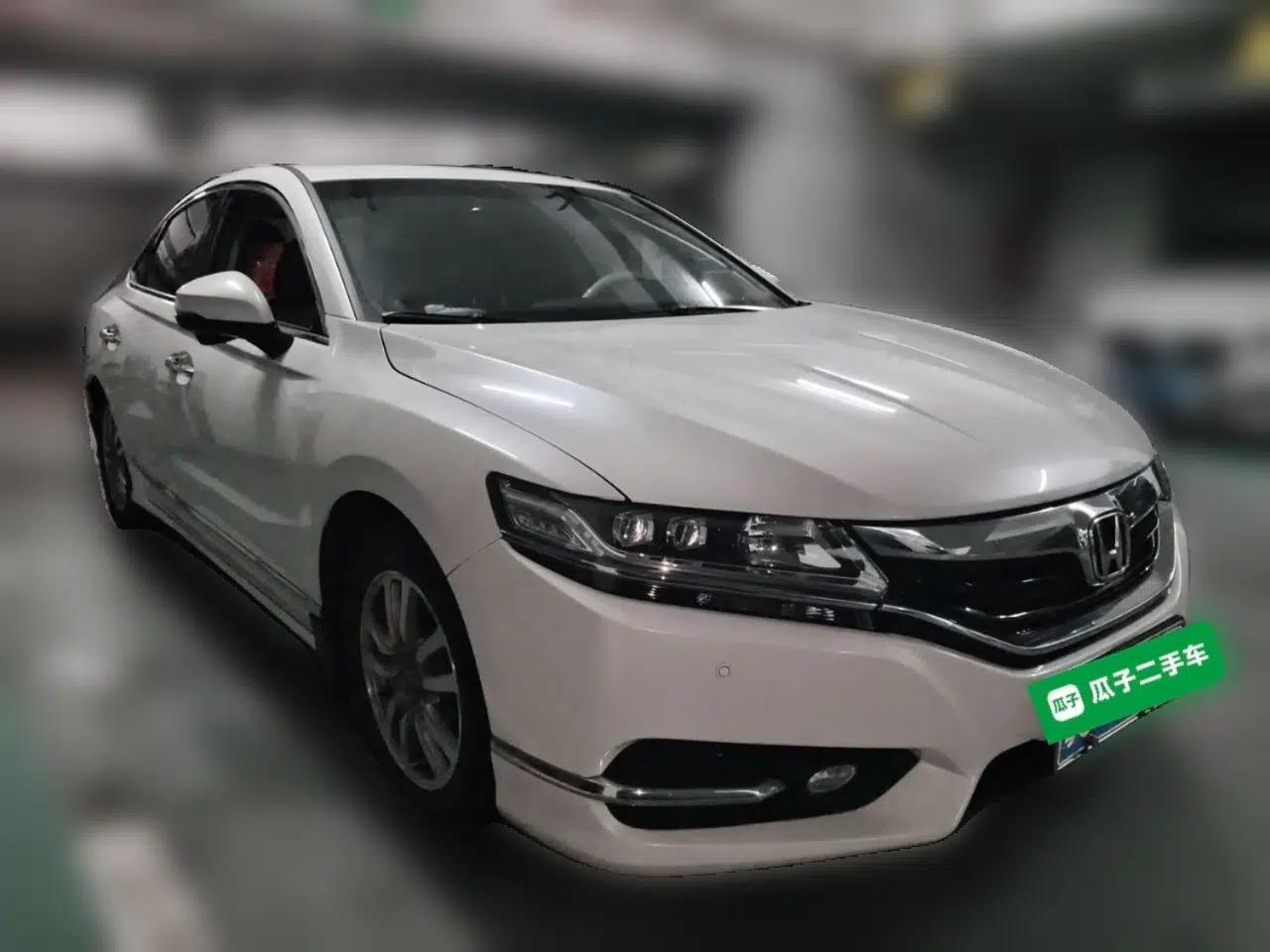 Honda Spirior 2017 2.0L Comfort Edition — миниатюра 3