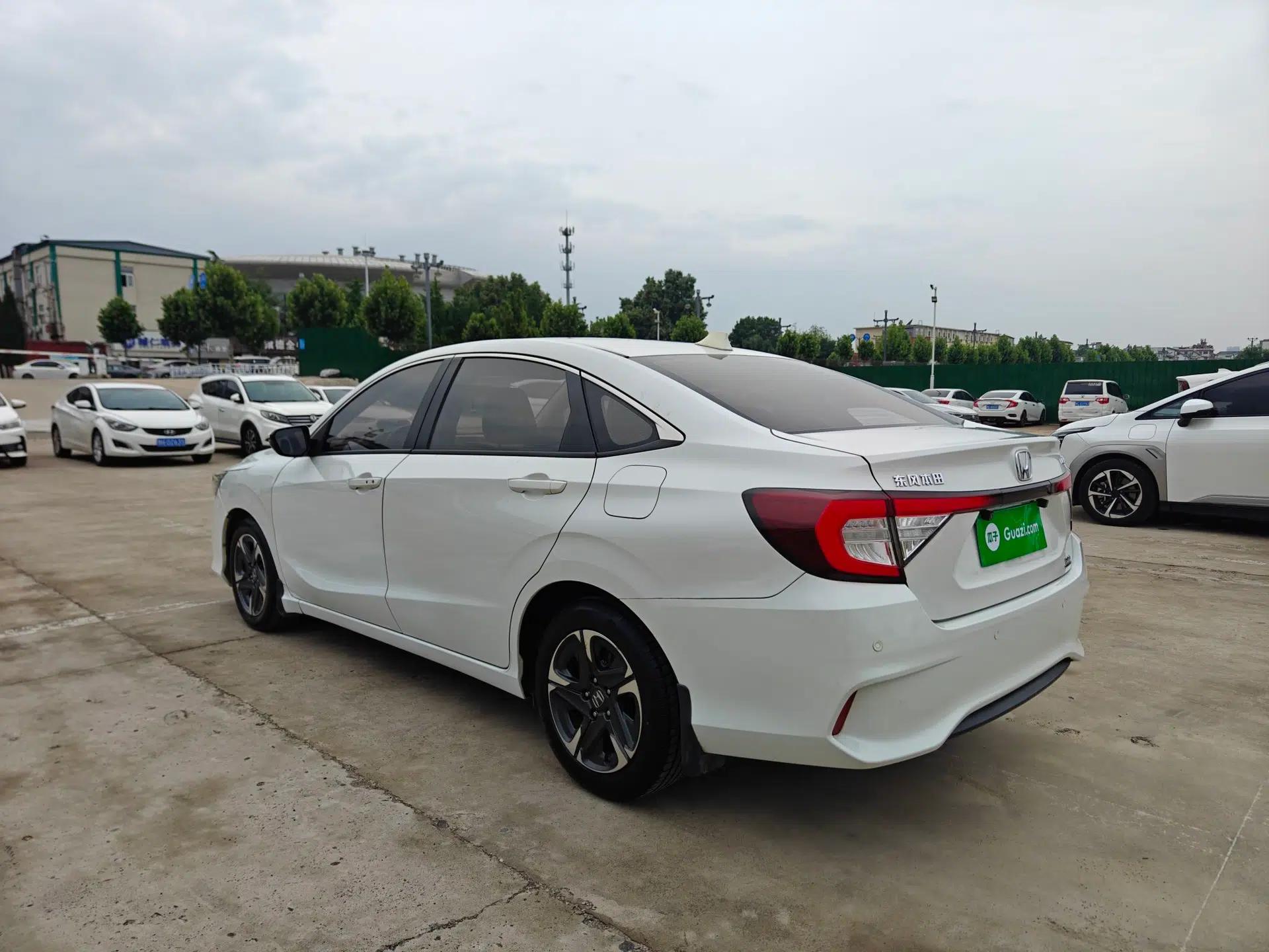 Honda Envix 2019 180TURBO CVT Enjoyment Version China V — миниатюра 8