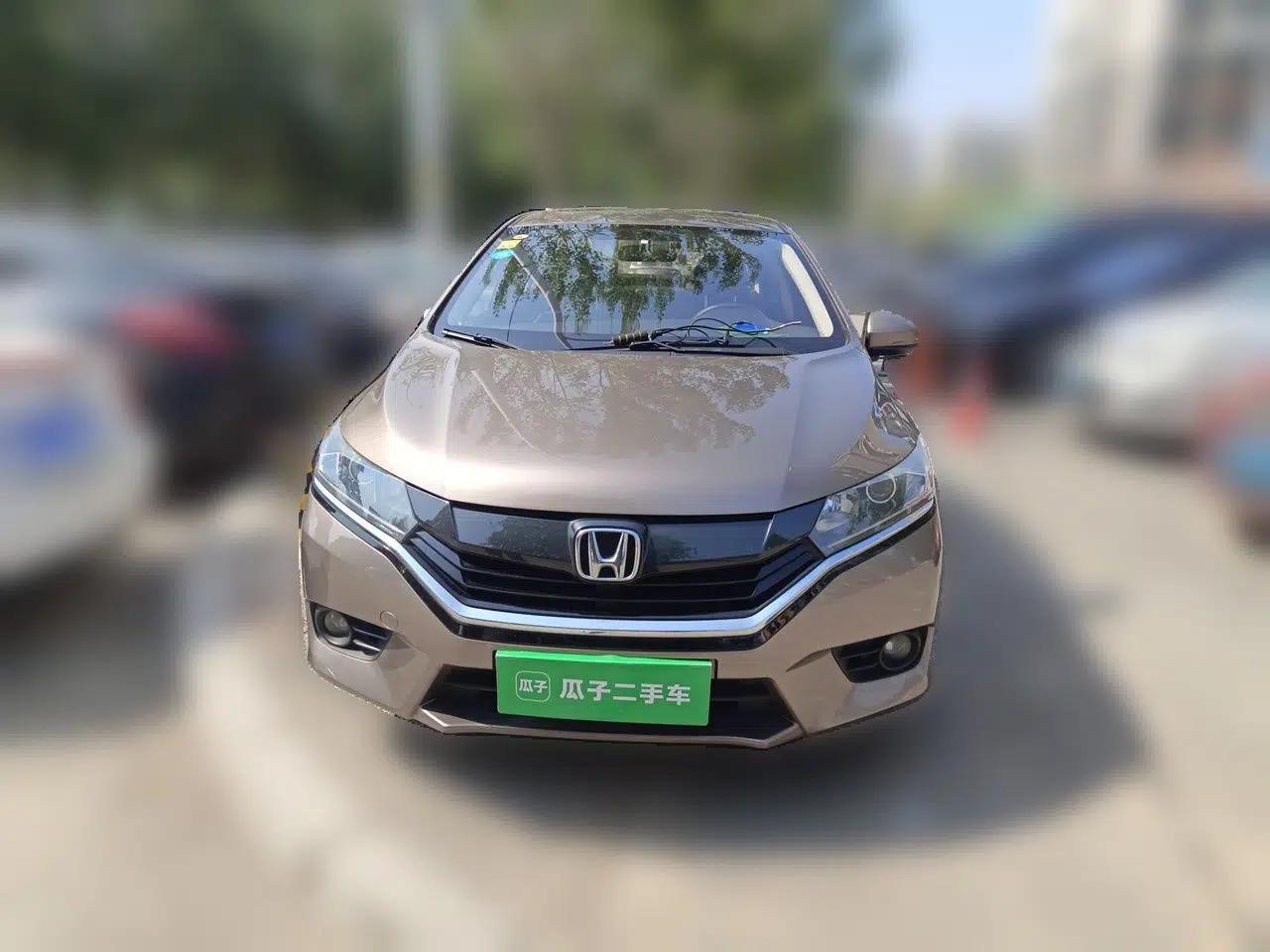 Honda Greiz 2016 1.5L CVT Luxury Edition — миниатюра 2