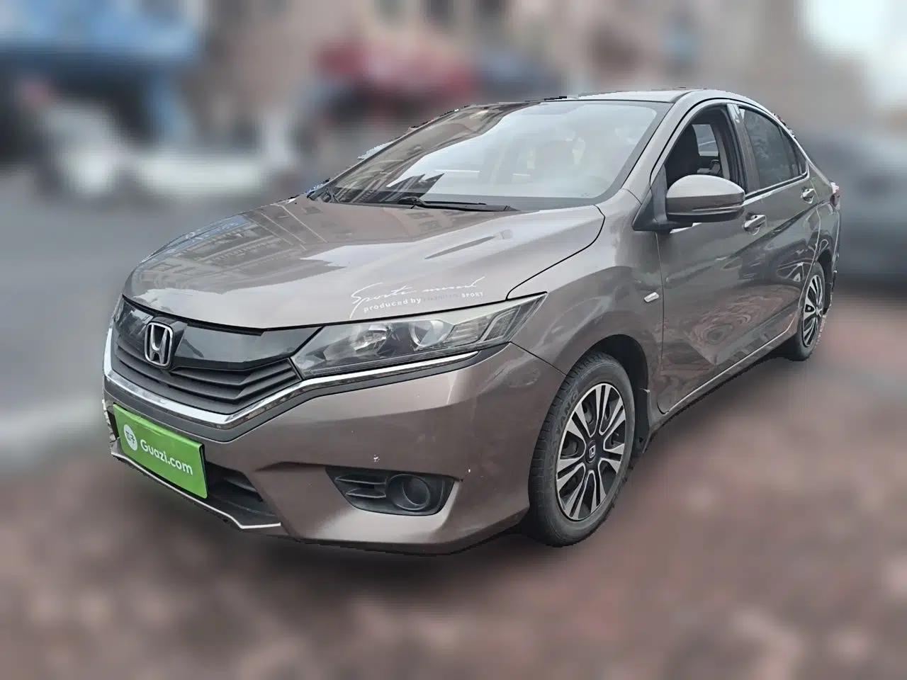 Honda Greiz 2016 1.5L Manual Classic Edition — миниатюра 1