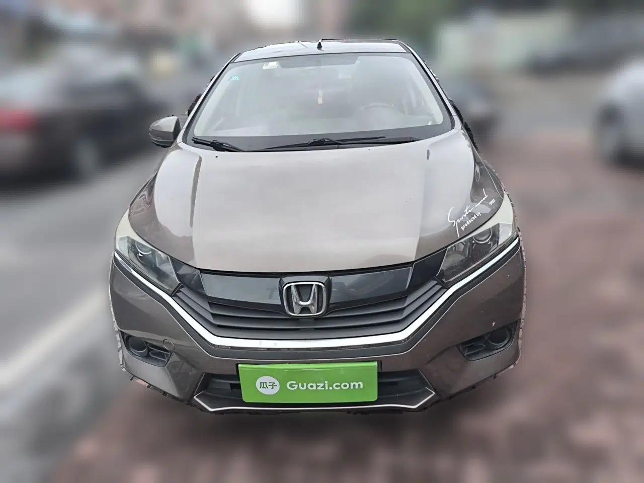 Honda Greiz 2016 1.5L Manual Classic Edition — миниатюра 2