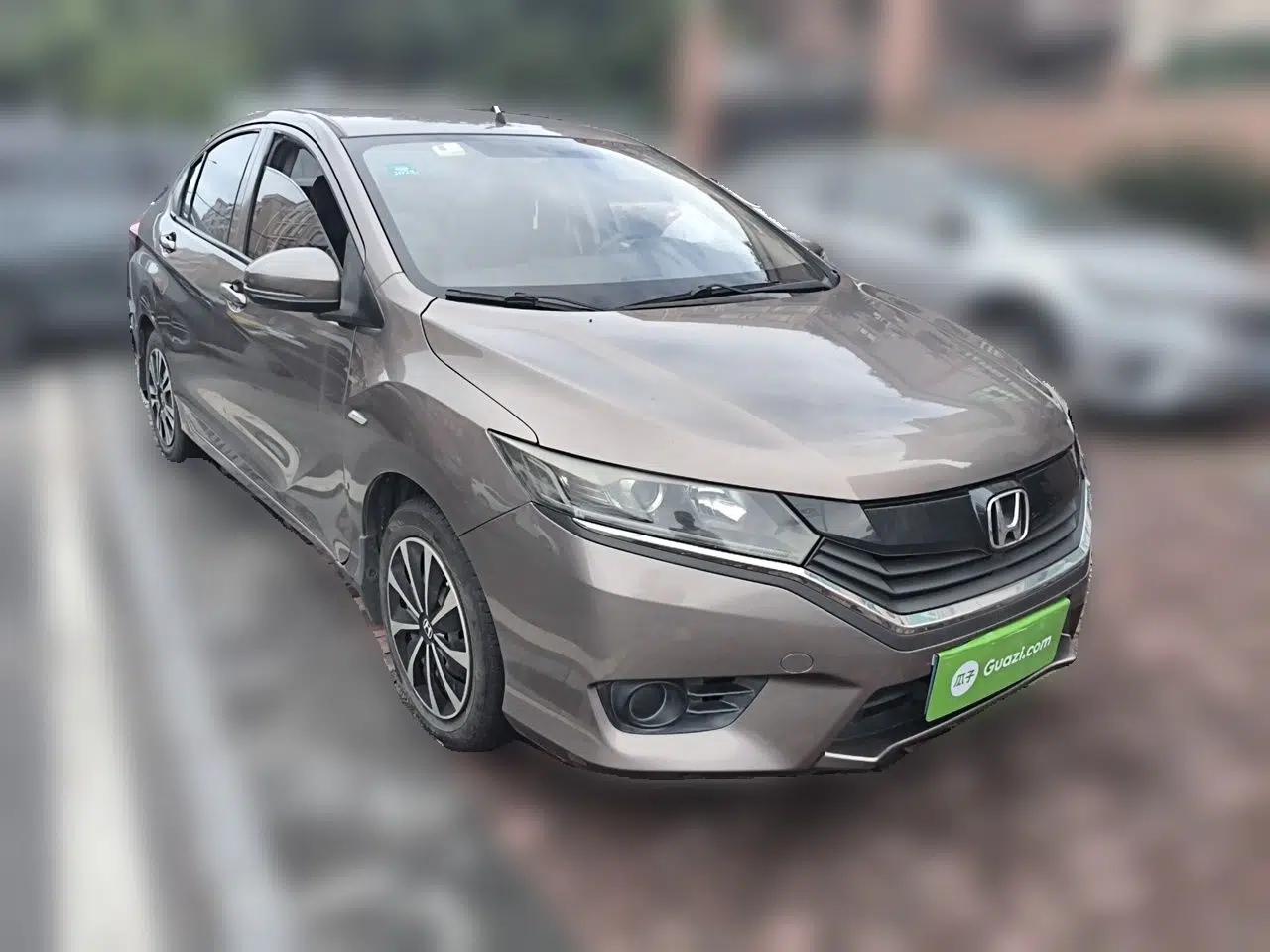 Honda Greiz 2016 1.5L Manual Classic Edition — миниатюра 3