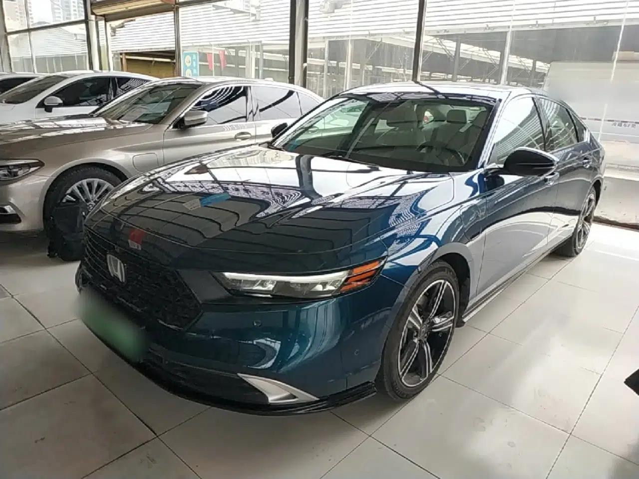 Honda Accord New Energy 2023 2.0L ePHEV Flagship Edition — миниатюра 1