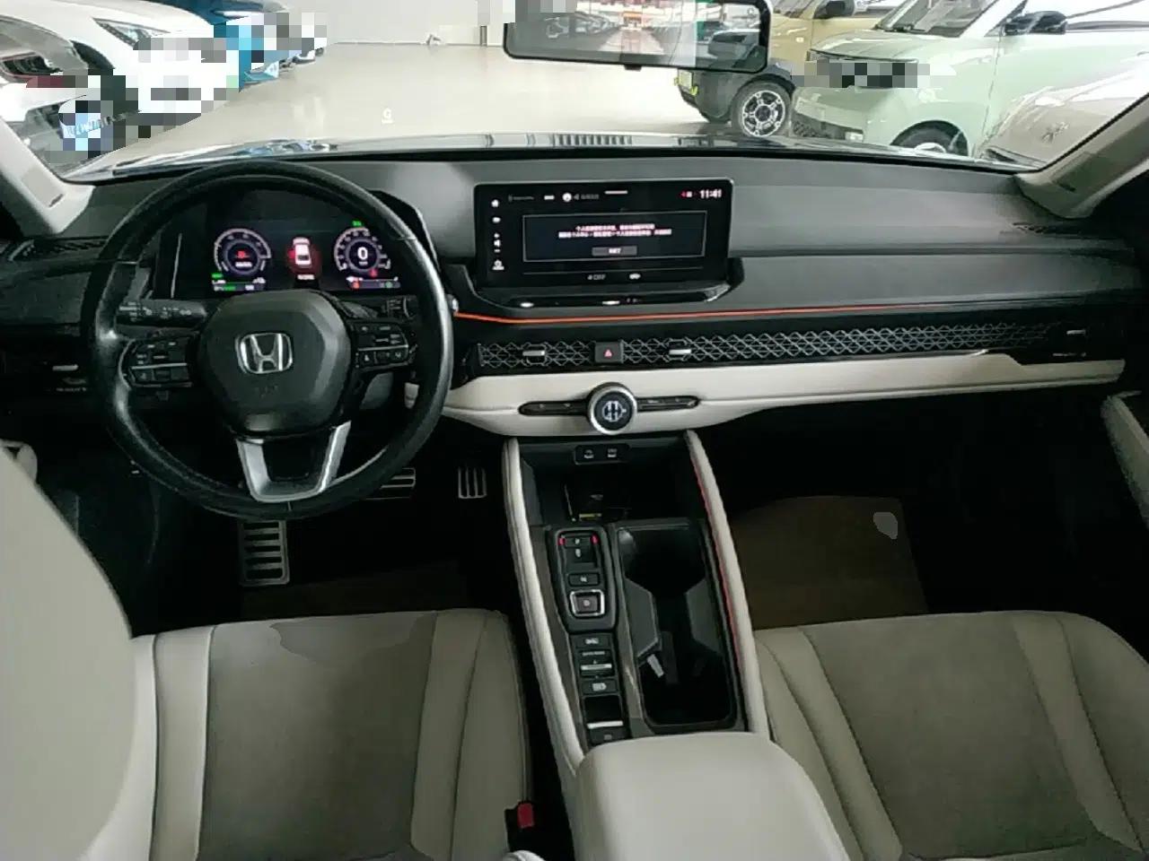 Honda Accord New Energy 2023 2.0L ePHEV Flagship Edition — миниатюра 12
