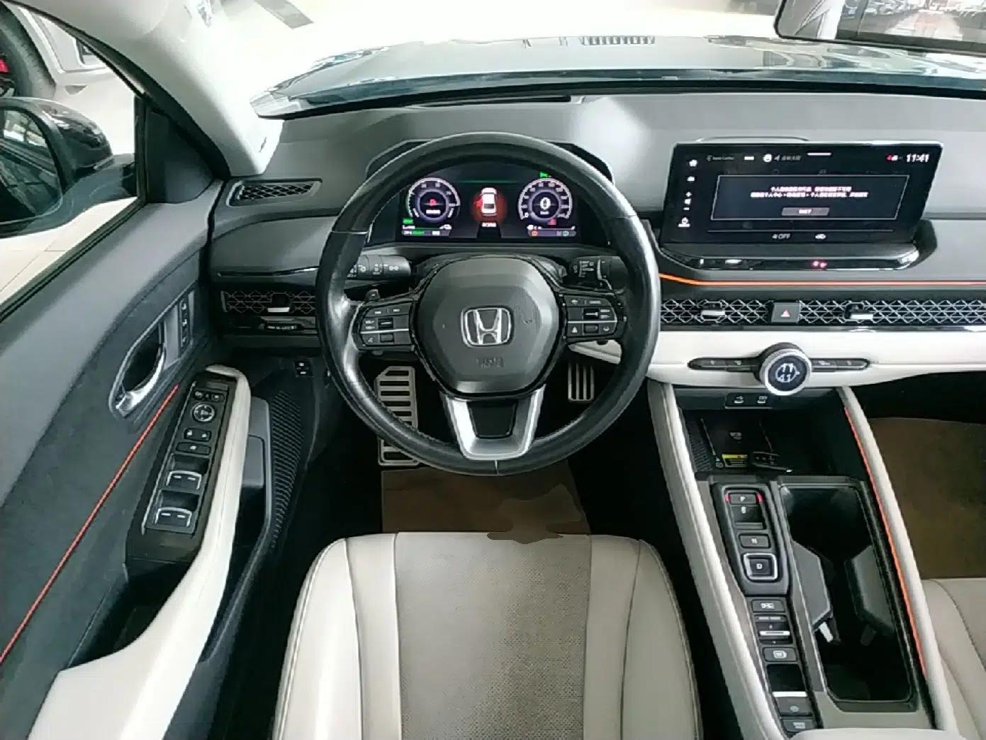 Honda Accord New Energy 2023 2.0L ePHEV Flagship Edition — миниатюра 13