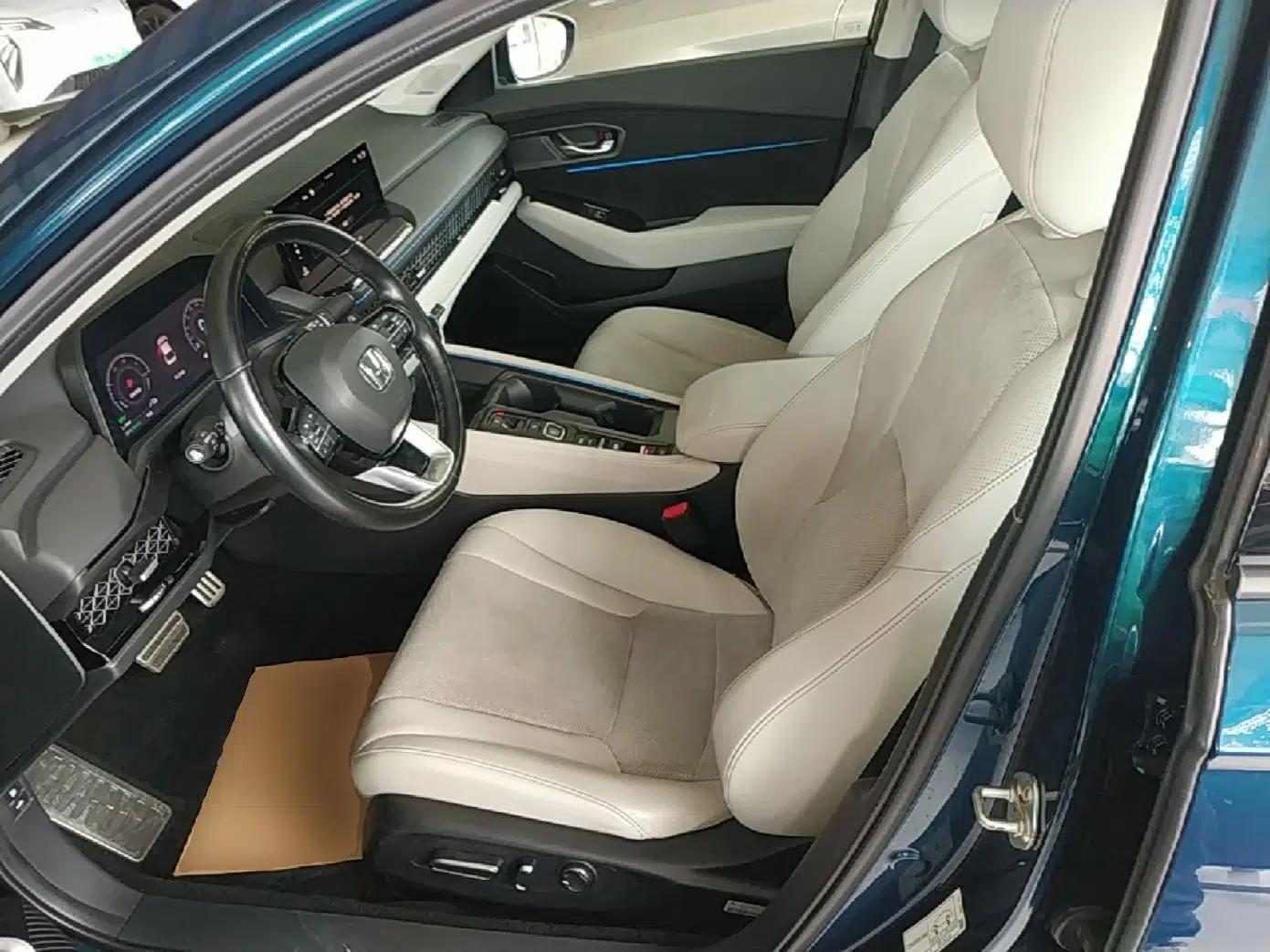 Honda Accord New Energy 2023 2.0L ePHEV Flagship Edition — миниатюра 17