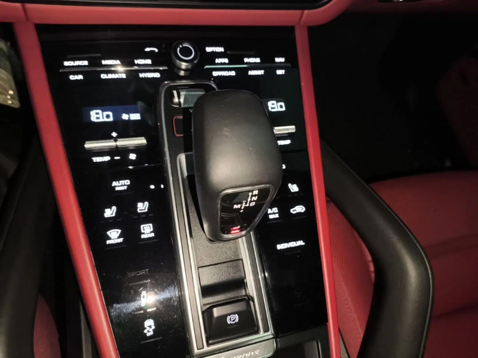 Porsche Cayenne E-Hybrid 2020 Cayenne E-Hybrid 2.0T — миниатюра 16
