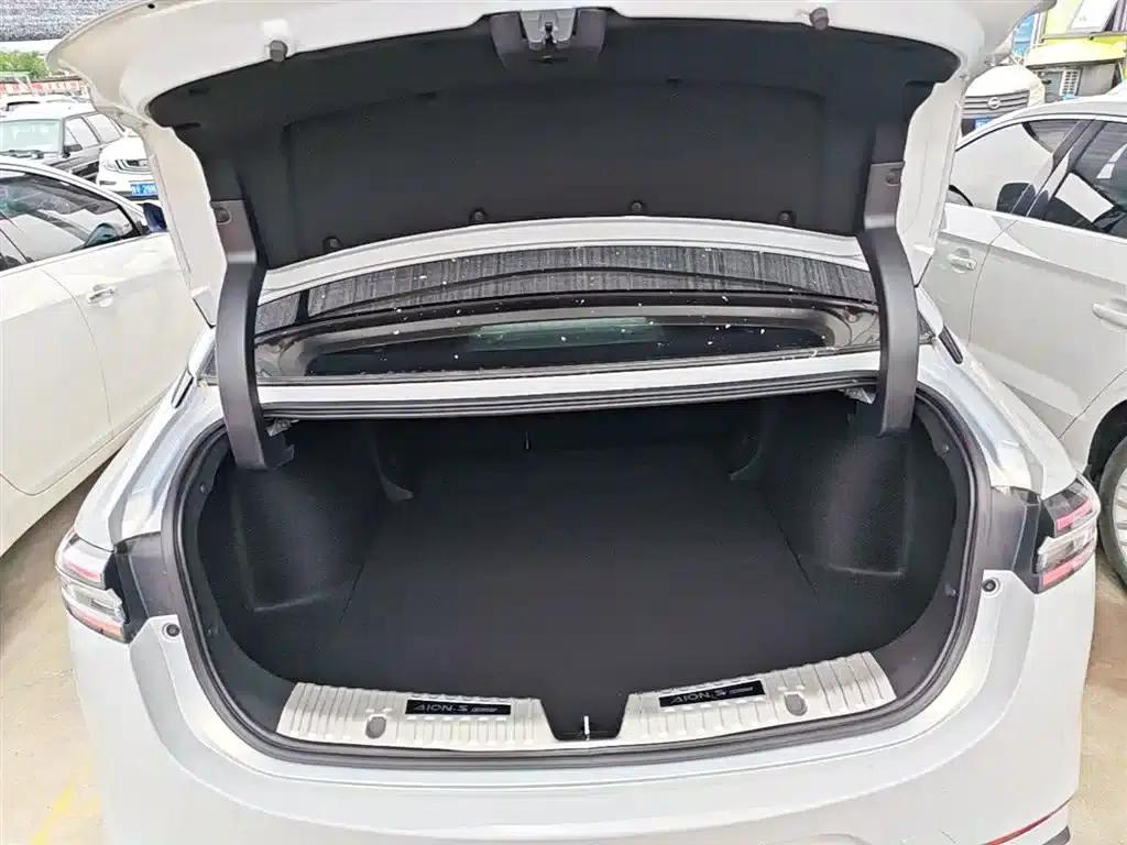 AION S Plus 2021 Model 80km Extended Range — миниатюра 19