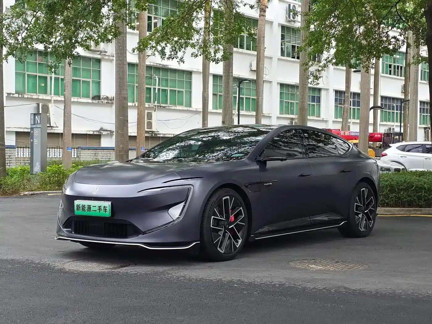 Avita 12 2023 700 Triple Laser Rear-Wheel Drive Luxury Edition — миниатюра 1