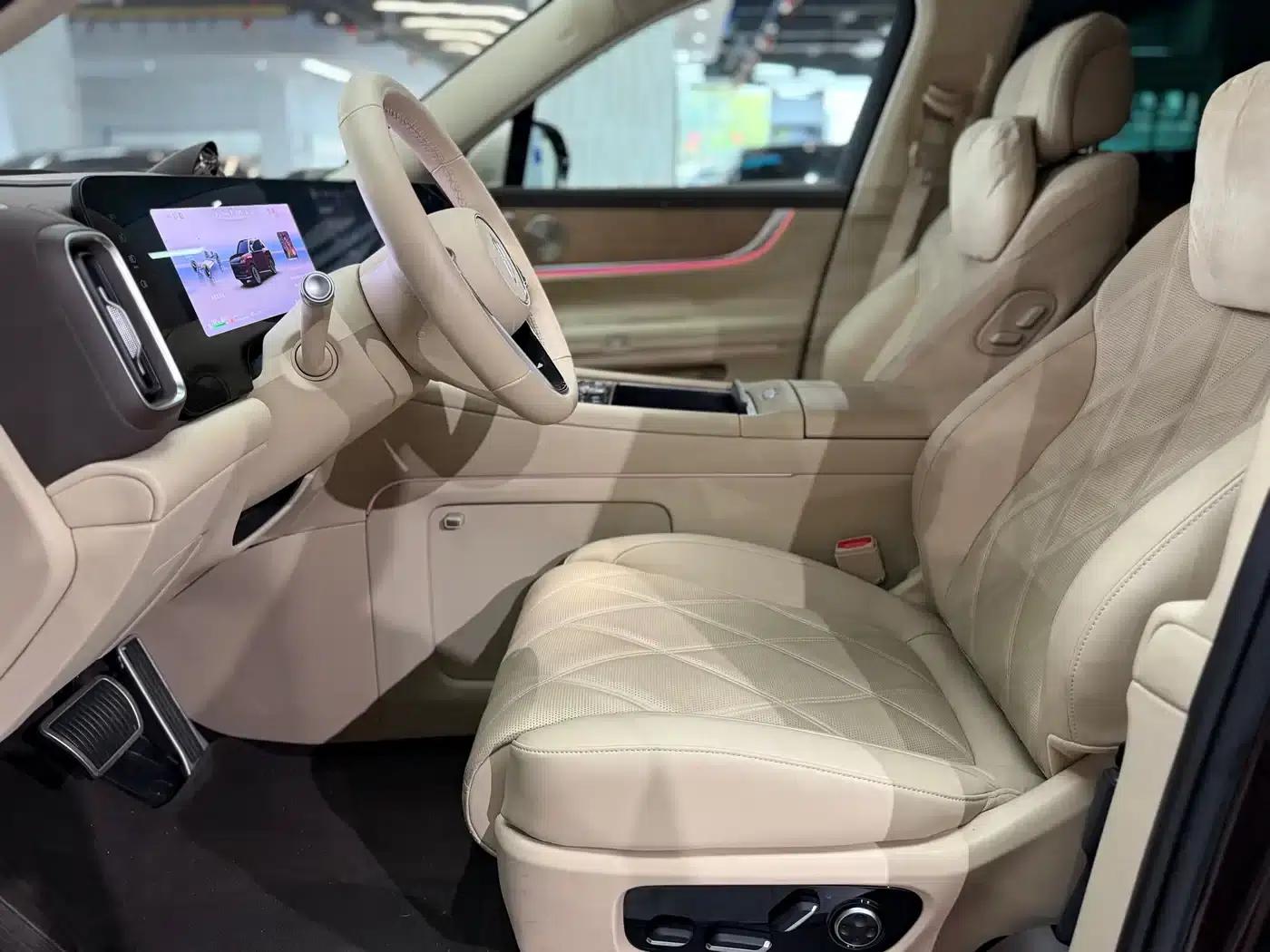 Wenjie M9 2025 Ultra Extended Range Edition 52kWh 6-Seat Version (192-line LiDAR) — миниатюра 4