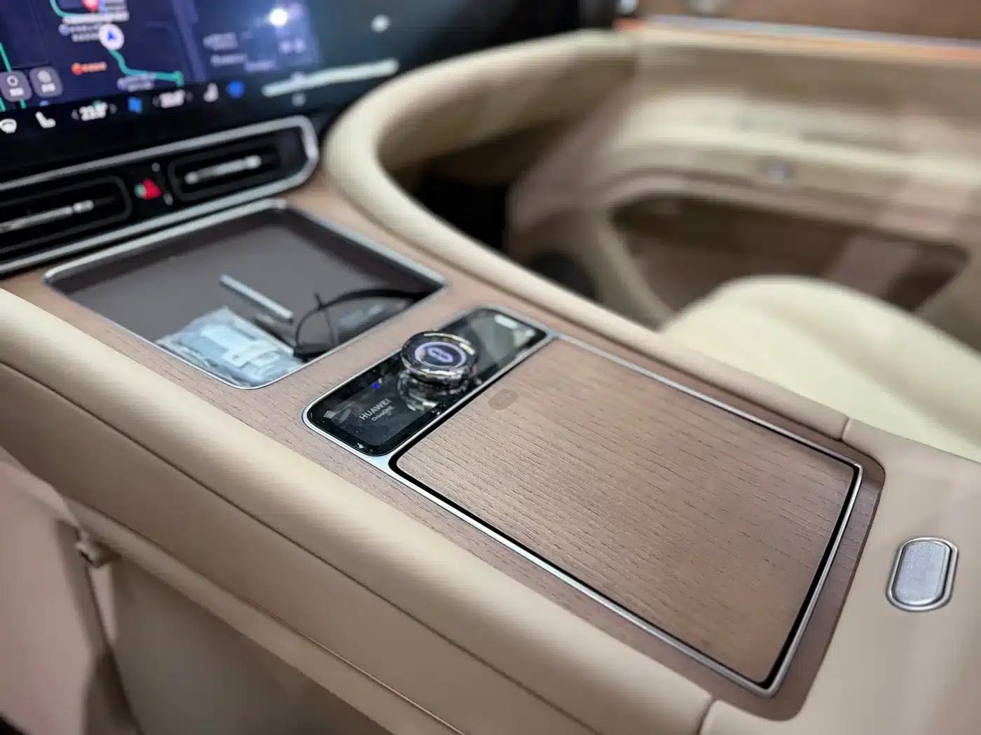 Wenjie M9 2025 Ultra Extended Range Edition 52kWh 6-Seat Version (192-line LiDAR) — миниатюра 6
