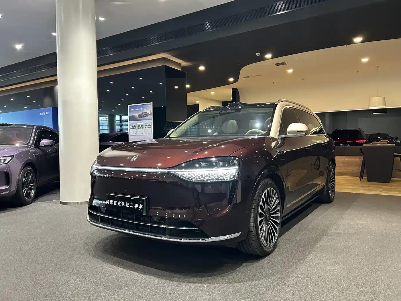 Wenjie M9 2025 Ultra Extended Range Edition (52kWh, 6-seater, 192-line LiDAR) — миниатюра 1