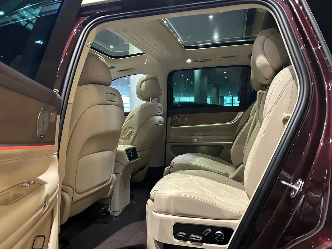 Wenjie M9 2025 Ultra Extended Range Edition (52kWh, 6-seater, 192-line LiDAR) — миниатюра 10