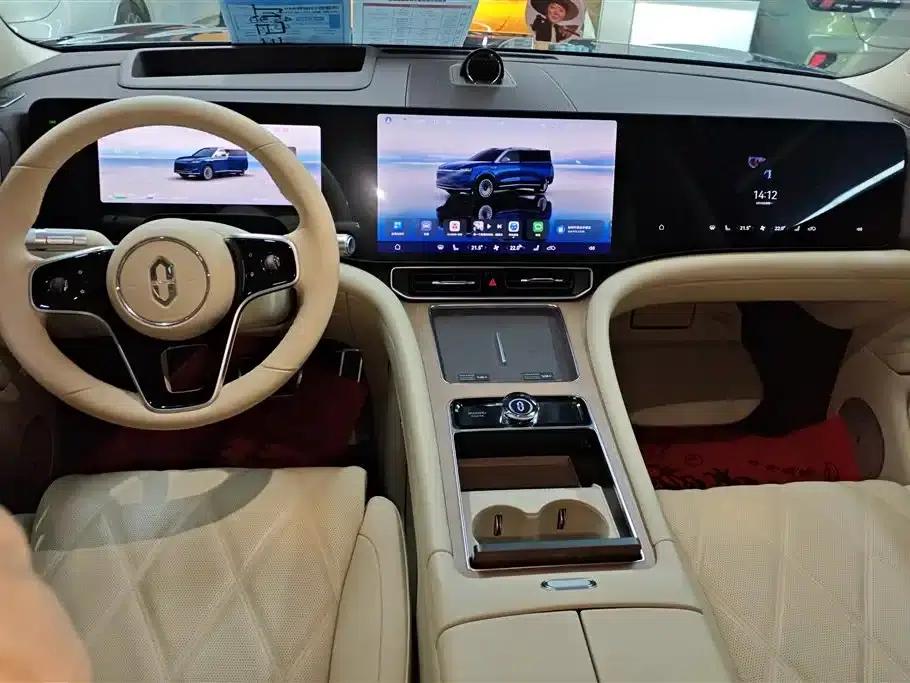 Wenjie M9 2025 Ultra Extended Range Edition 52kWh 6-Seat Version (192-line LiDAR) — миниатюра 12