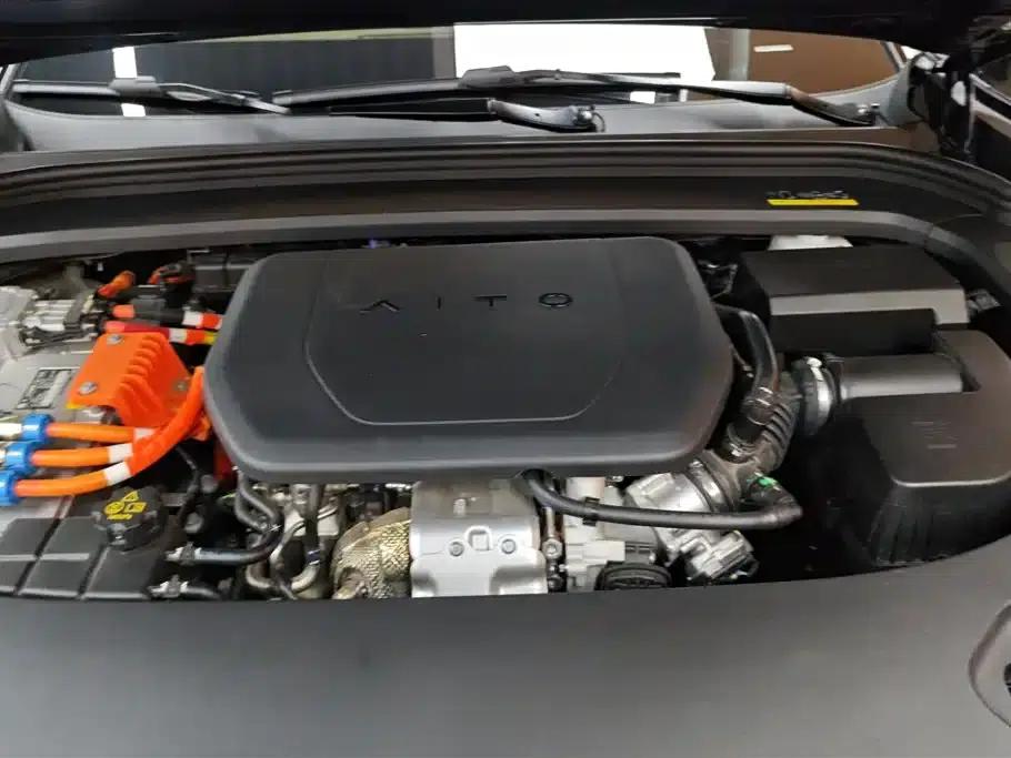 Wenjie M9 2025 Ultra Extended Range Edition 52kWh 6-Seat Version (192-line LiDAR) — миниатюра 10