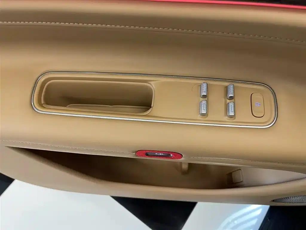 Wenjie M9 2024 Range Extended Ultra Edition 52kWh 5-Seater — миниатюра 20