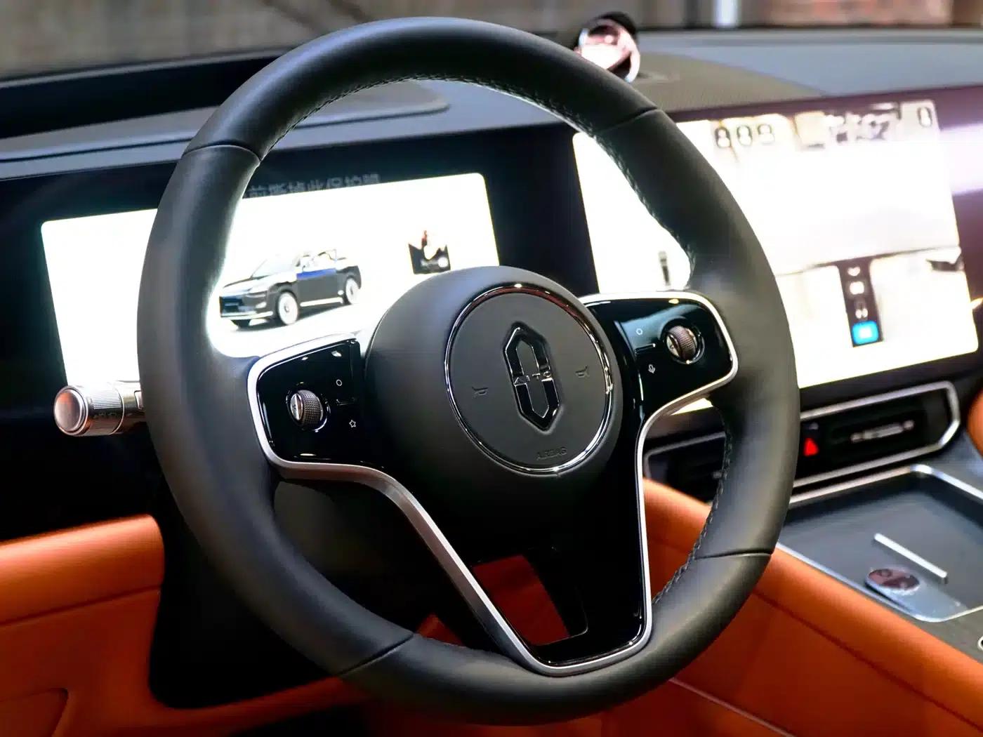 Wenjie M9 2025 Extended Range Max Edition 52kWh 5-Seat Version (192-line LiDAR) — миниатюра 19