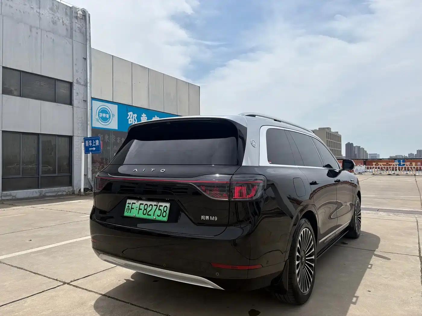 Wenjie M9 2024 Range Extended Max Edition 42kWh 6-Seater — миниатюра 4